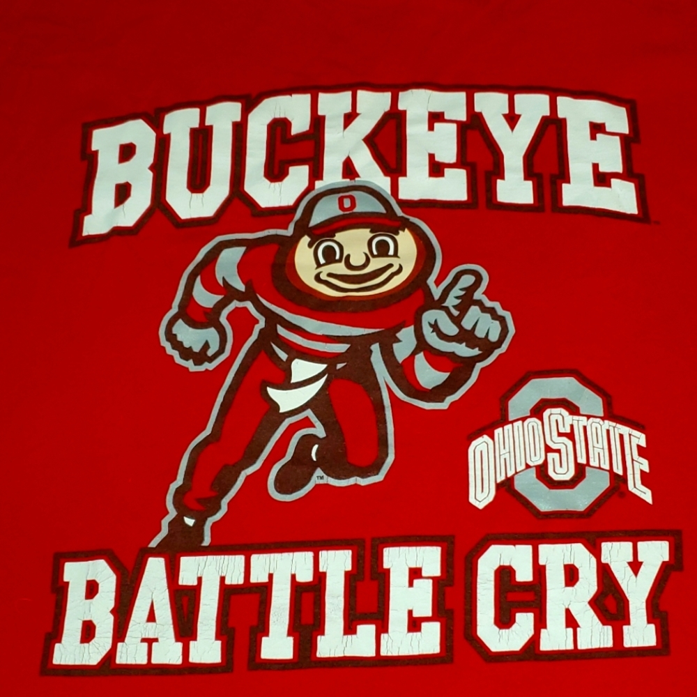 Ohio State Buckeyes tshirt.